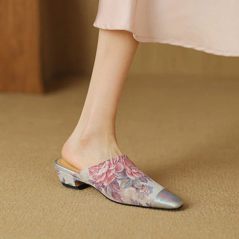 Elegant suede mule slippers with a chic 3cm square heel, designed for everyday comfort and style