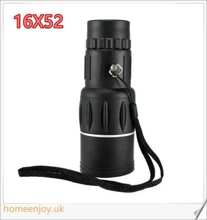 Men's short rain boots made of PVC with flat, supportive soles for comfortable wear in British weather